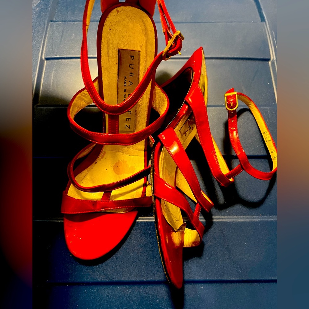 Sassy red scrappy 3.5 in. heels by Pura Lopez. Size 8b.